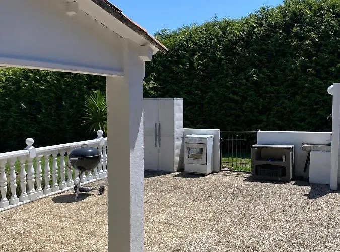 Agradable Rustico Feriehus Cambre